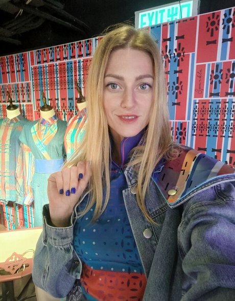 lelbloom beautiful actress photo