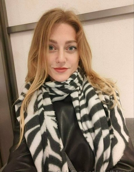 lelbloom pornstar adult img