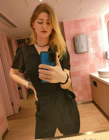 lelbloom sex model pictures
