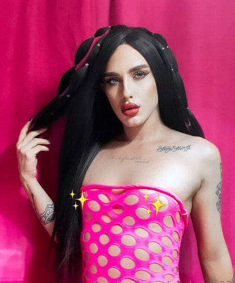 paulamnr23 model pornographic images