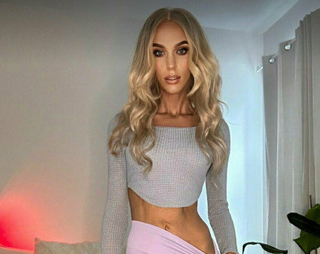 aparisi ts star pornographic pics