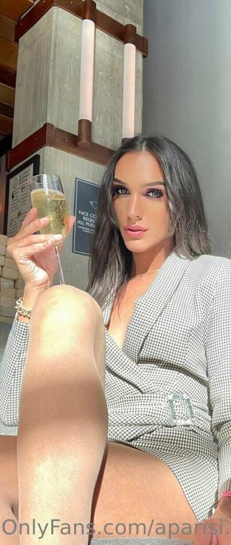 aparisi ts nudes model img