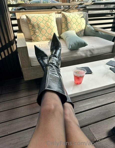 aparisi ts xxx actress pics