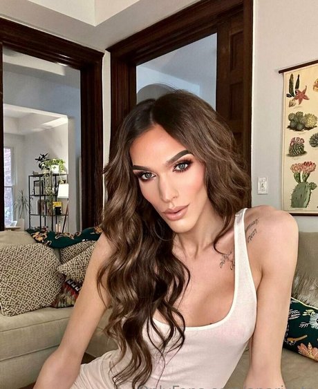 aparisi ts pretty pornstar galleries