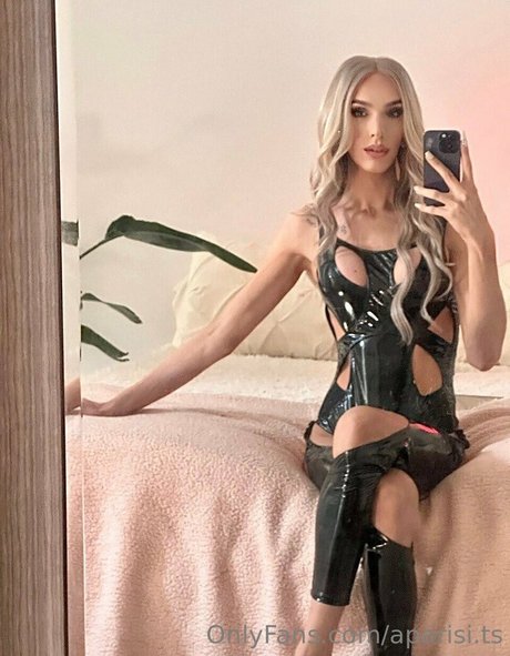 aparisi ts sexy star pictures