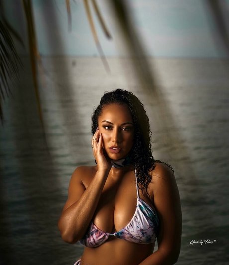 asian influencer onlyfans beautiful naked pictures