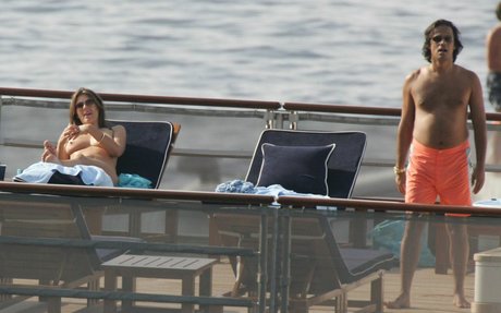 Elizabeth Hurley pornstar nude gallery