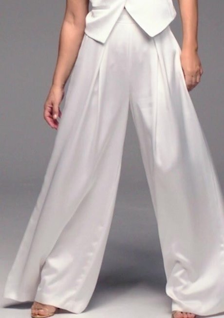 Elizabeth Hurley exclusive pornstar pictures