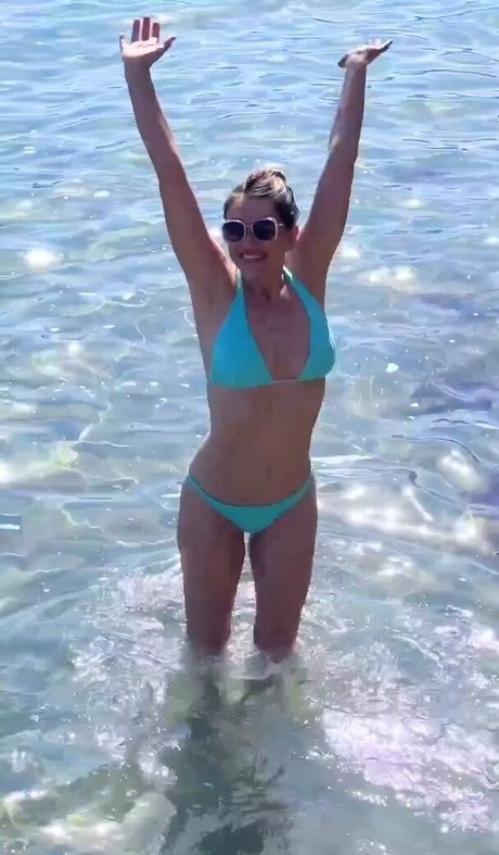 Elizabeth Hurley best star archive