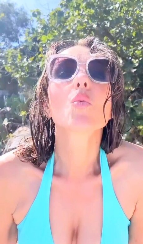 busty mom onlyfans adult gallery