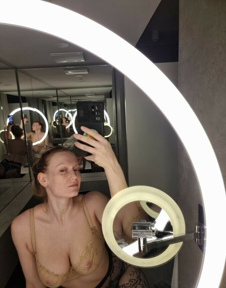 luizaconlaz star erotic picture