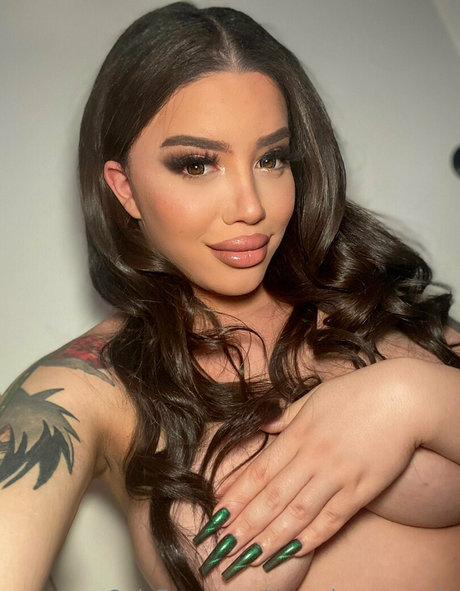 theonlyanaconda sexy actress picture