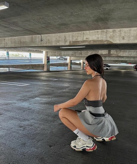 curvy shemale onlyfans art porn img