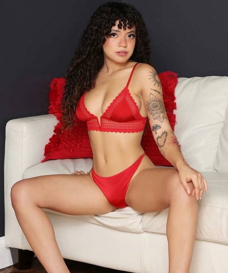 Spicymarii hot model photos