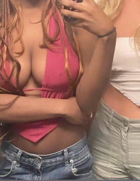 Majormommyissues model erotic pictures