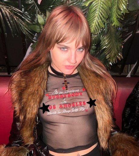 Victoria De Angelis best star photos