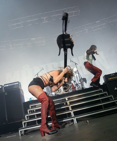 Victoria De Angelis model xxx photo