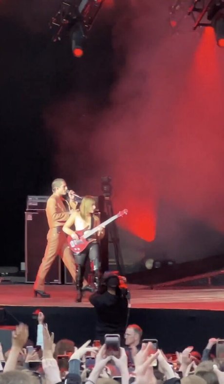 Victoria De Angelis sex star pictures