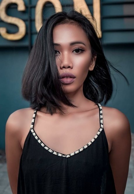 Sheiziss star erotic img