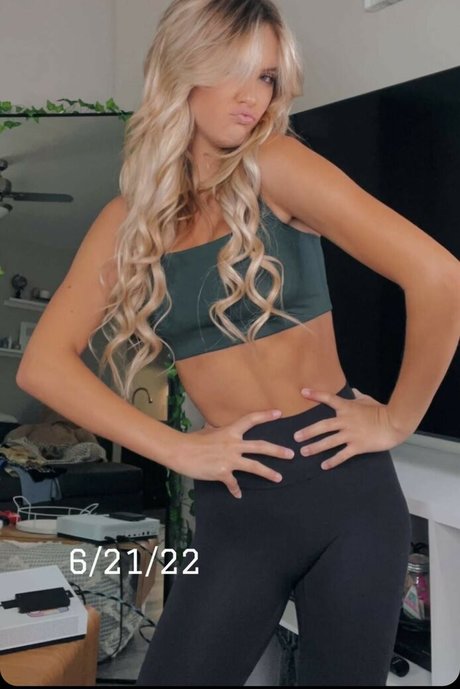 Paigemackenzie top model img