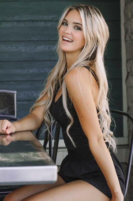 Paigemackenzie pornographic model pics