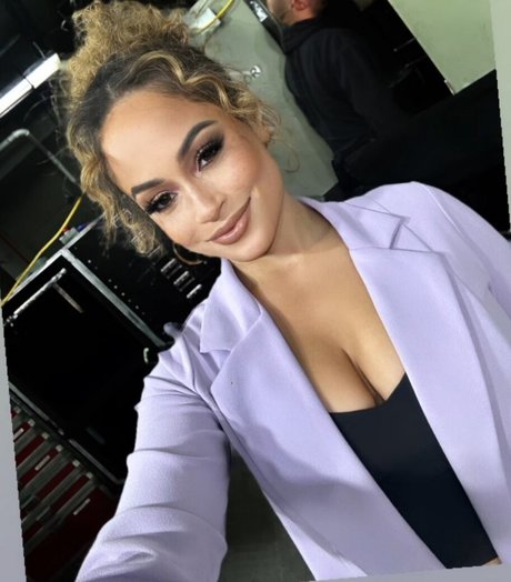 Kayla Braxton sexy model img