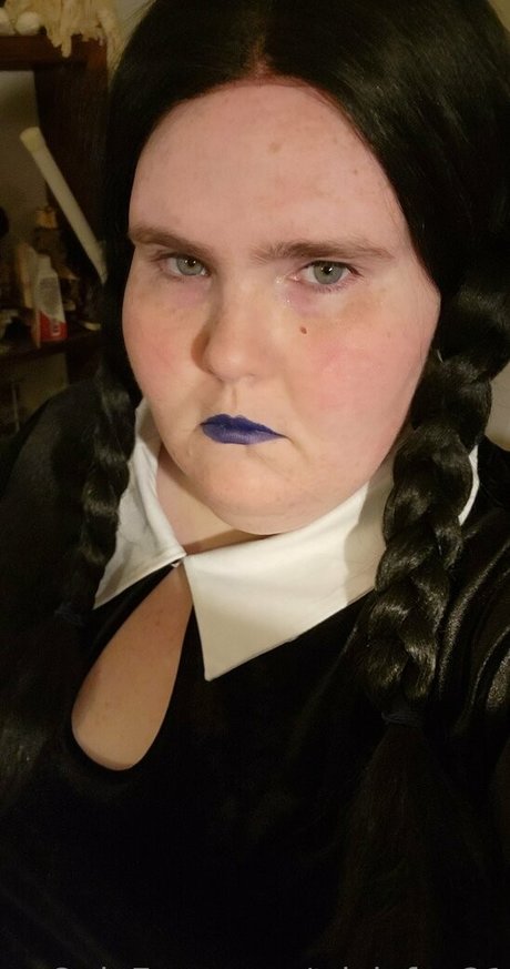 trixiefae21 model nude images