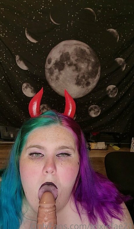 trixiefae21 model sex image