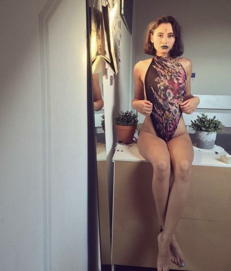 squat onlyfans beautiful nude photo