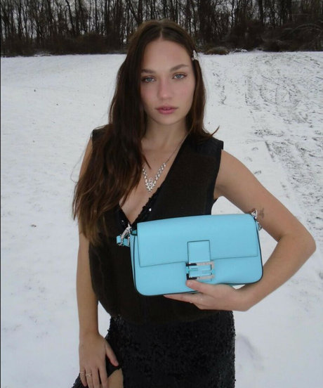 asian influencer onlyfans nudes img