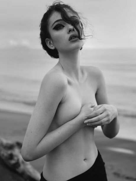 Deva Cassel perfect pornstar pictures