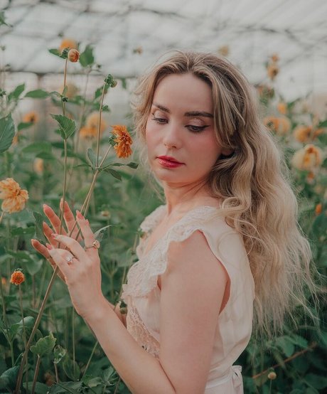 queen astraea high quality star pictures