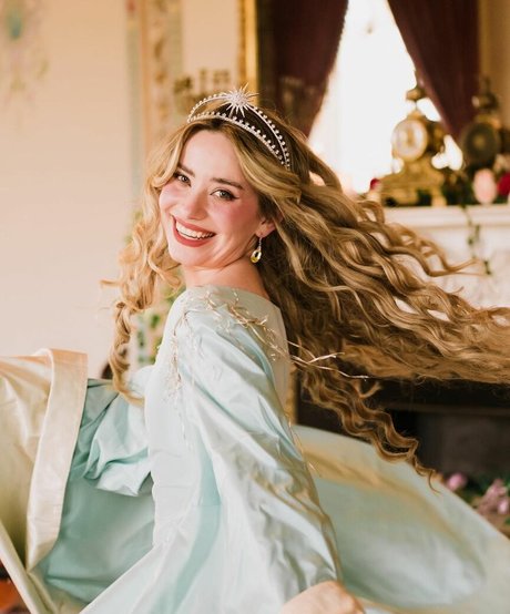 queen astraea free actress photo