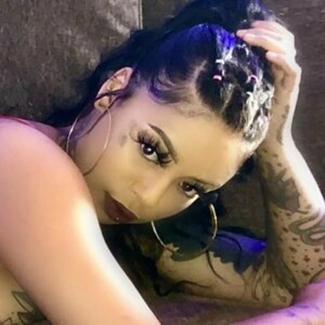 tsunamimami adult actress pic