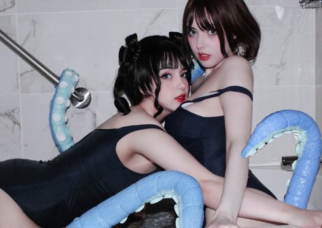 Suakirin Suaki naked star img