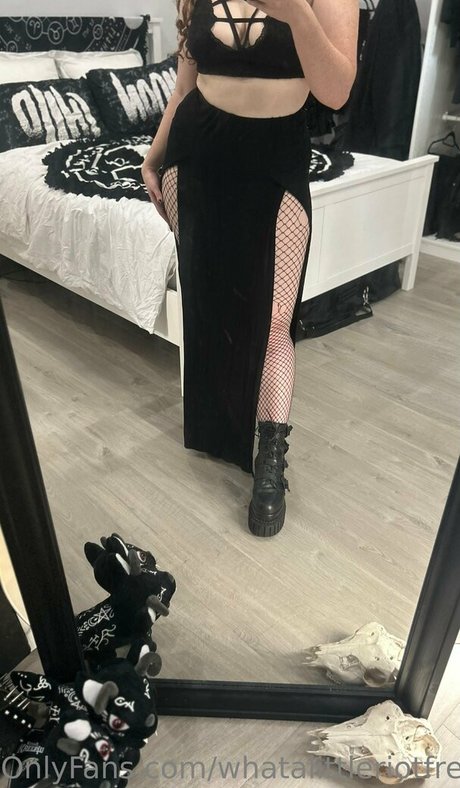 whatalittleriotfree nudes model pictures