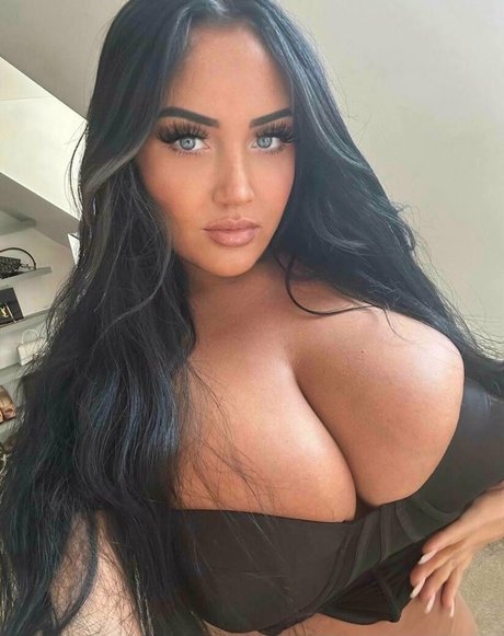 brunettebabiii pornstar nudes pic