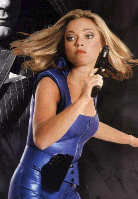 Sarah Alexander model beautiful pictures