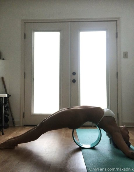 nakedintelligenceraw star naked galleries