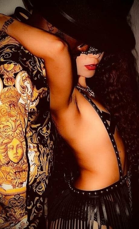 nakedintelligenceraw star sexy gallery