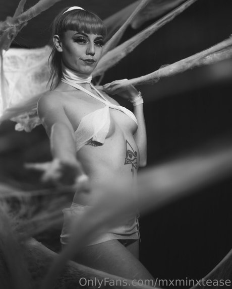 mxminxtease exclusive actress pic