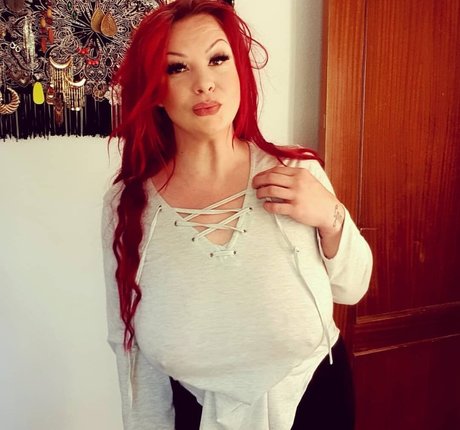 Ming naaa erotic star image