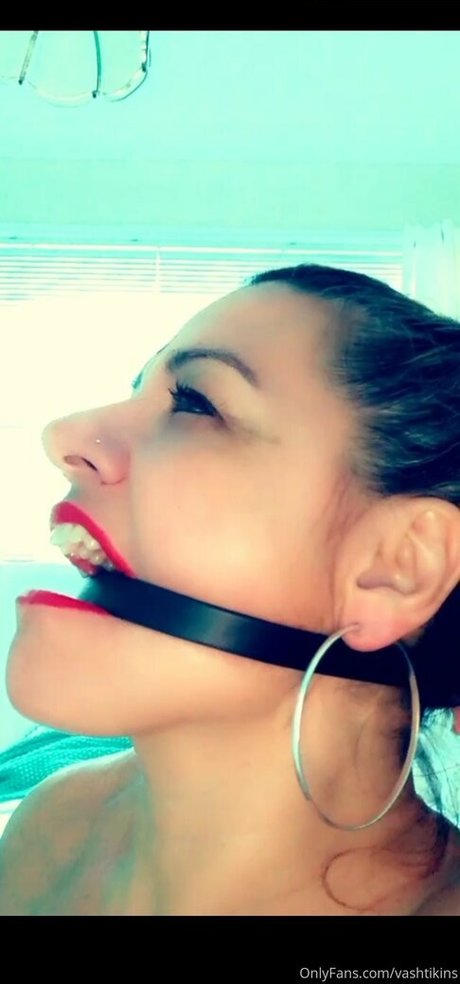 female influencer onlyfans top images