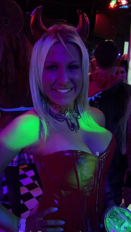 aspenrain7 pornstar erotic pic