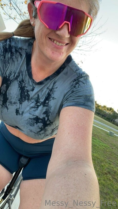 messy nessy free porn actress picture