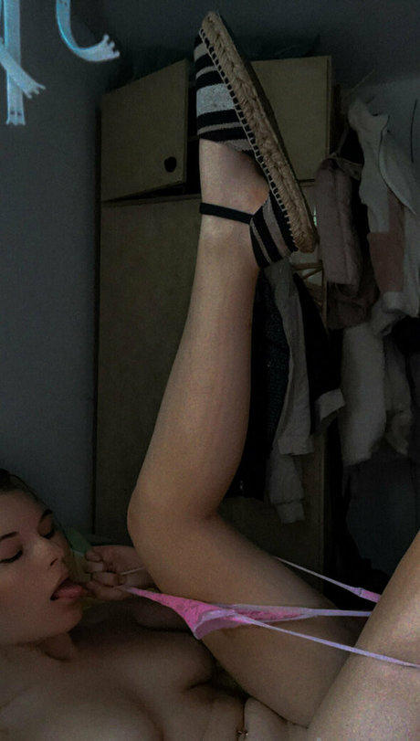 imhotantonia pornstar pictures