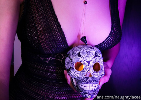 naughtylacee model erotic galleries