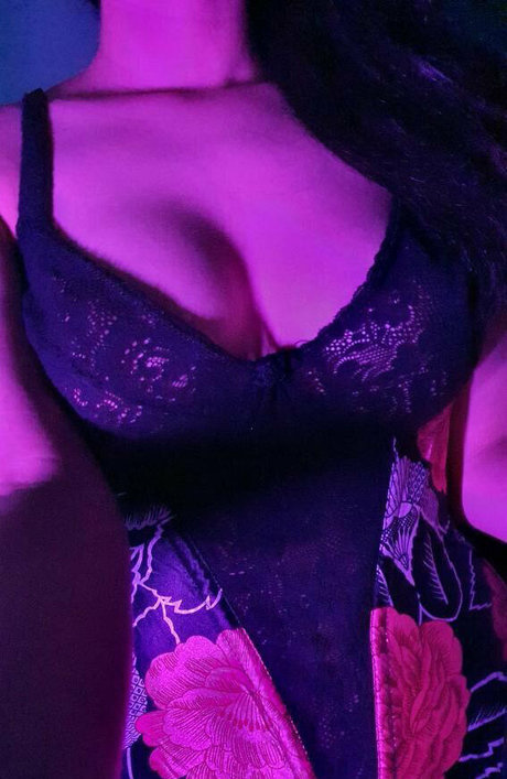 naughtylacee nude actress pic