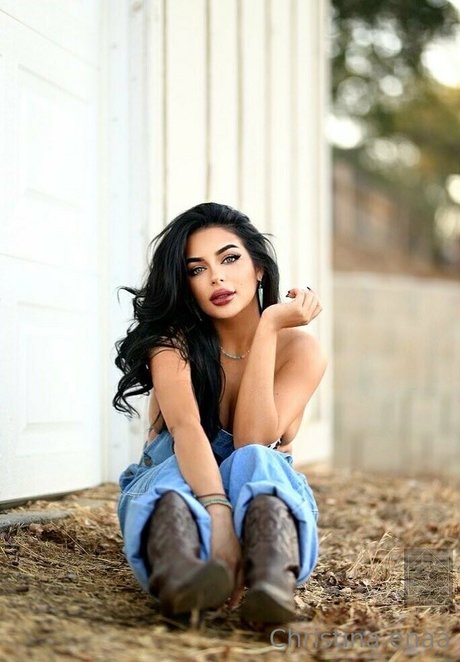 christinaenaa star perfect pic