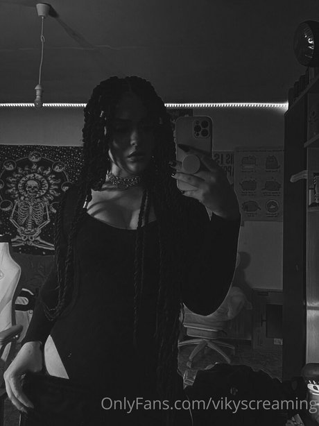 vikyscreaming nudes star images